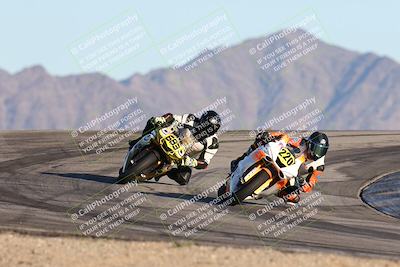 media/Dec-07-2025-CVMA (Sun) [[3e7d2de5dc]]/Race 17-Amateur Formula Middleweight/